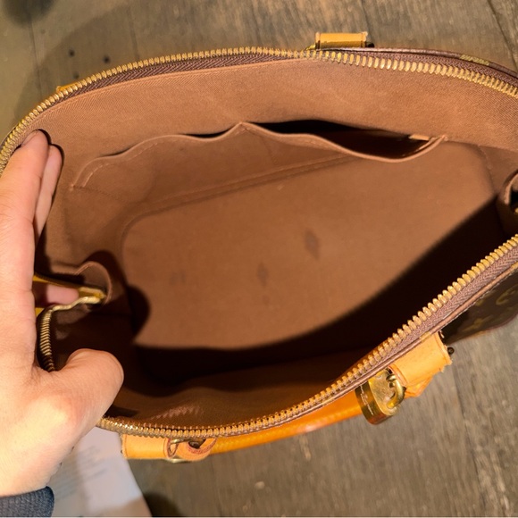 Louis Vuitton Alma PM Monogram | Authentic LV Satchel | Classic Handbag - Picture 8 of 17
